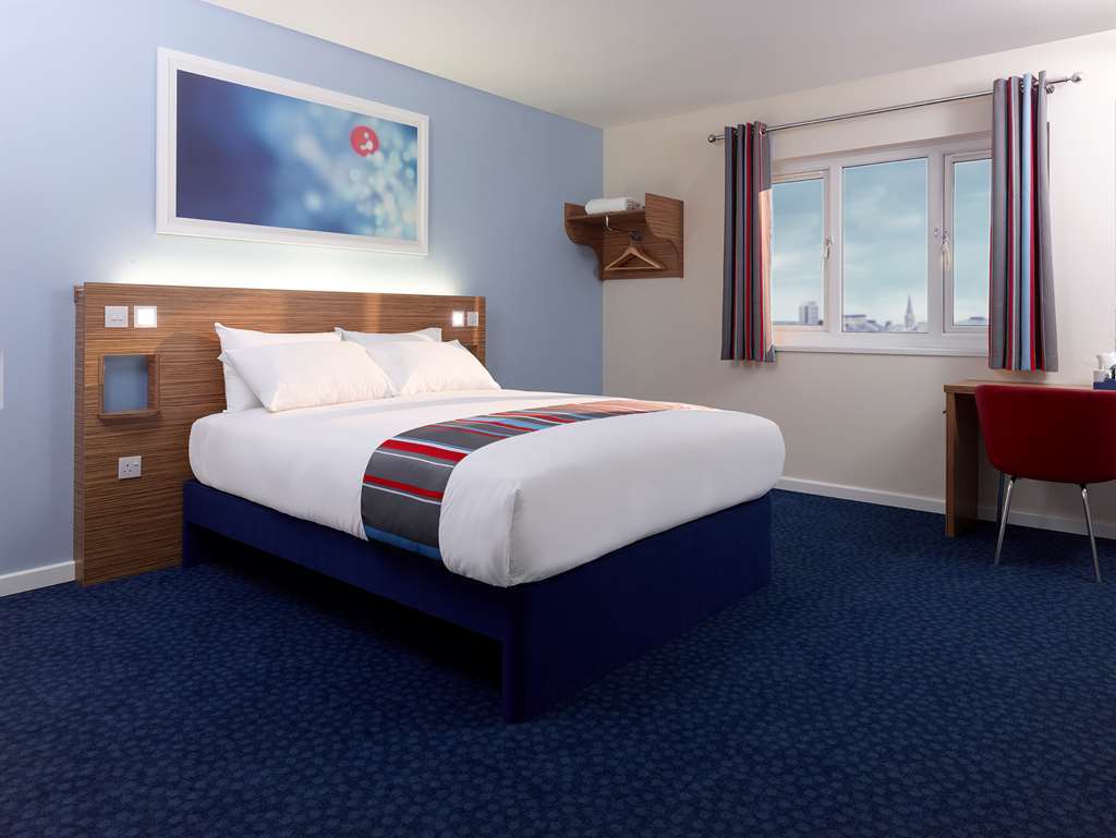 Travelodge Birmingham 킹스윈포드 객실 사진